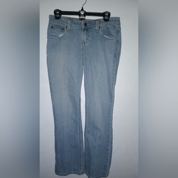 Classic Levi’s Blue Women's Jeans Sz 4 - Picture 1 of 4